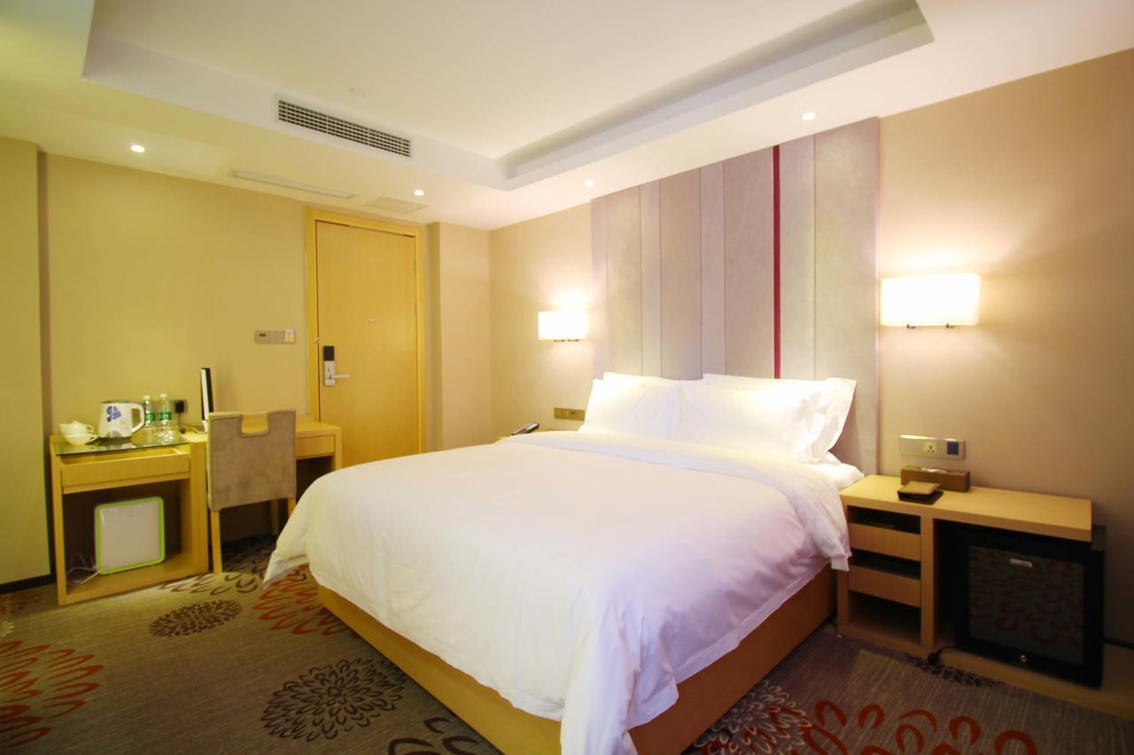Lavande Hotel Jiujiang Xunyang Road Walking Street エクステリア 写真